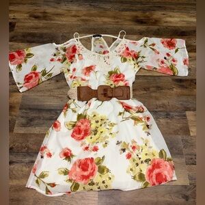 Twenty-Six White Floral Boho Chiffon Juniors Tunic Top w/ Crochet Trim & Belt